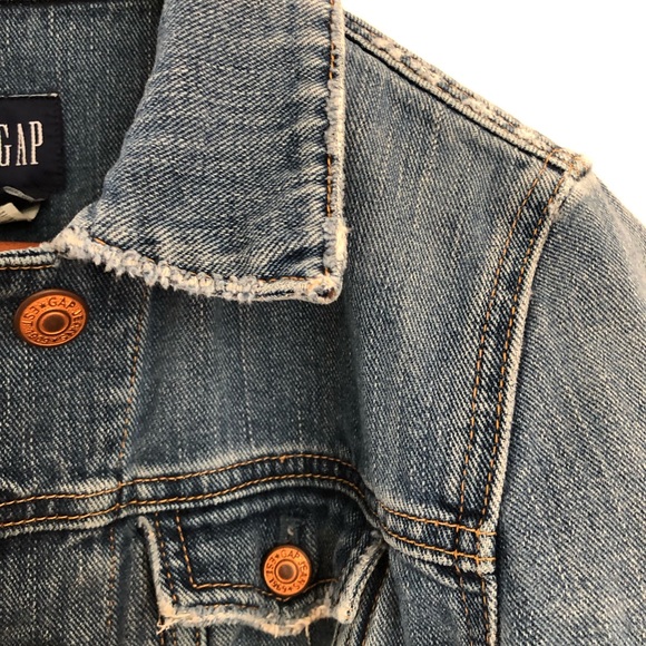 Gap 1969 distressed denim jacket Xs from 2011 bronze buttons! - Picture 13 of 14